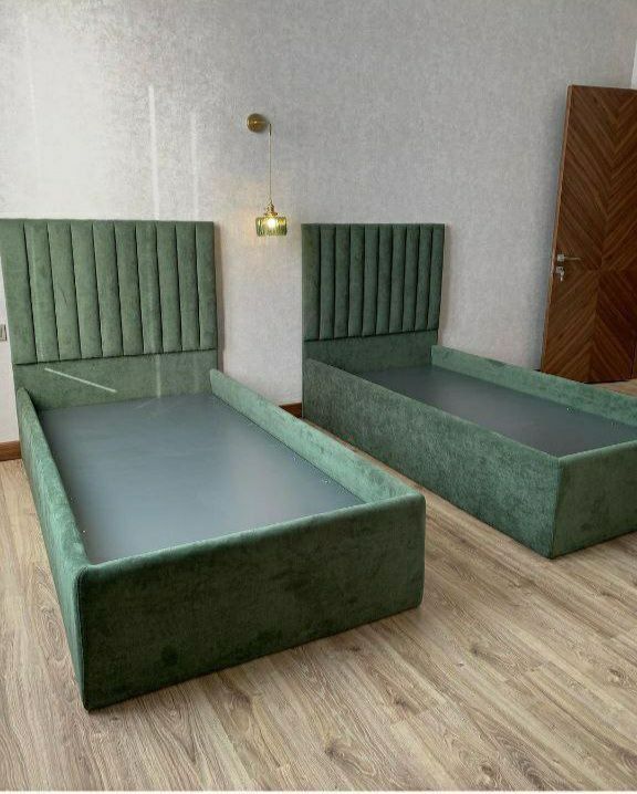 Auron - Bed