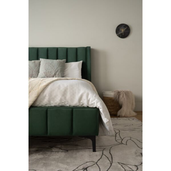 Bea - Bed