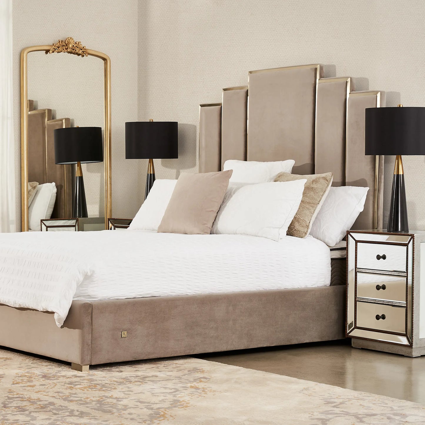 Hedy - Bed