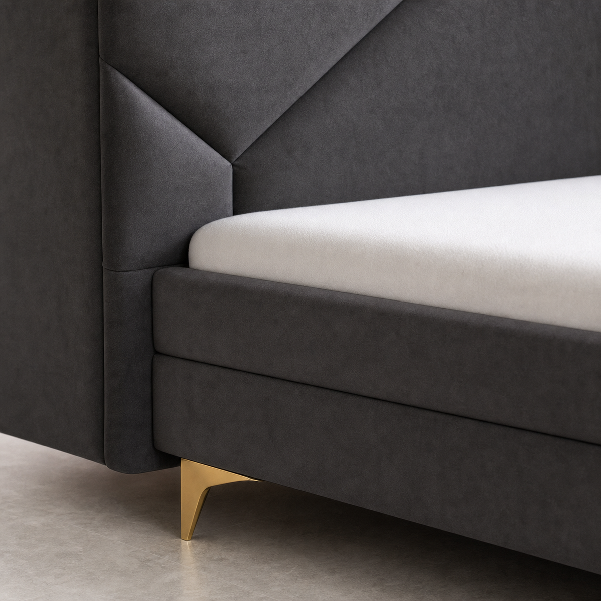 Rilo - Bed, source-confirmed construction detail